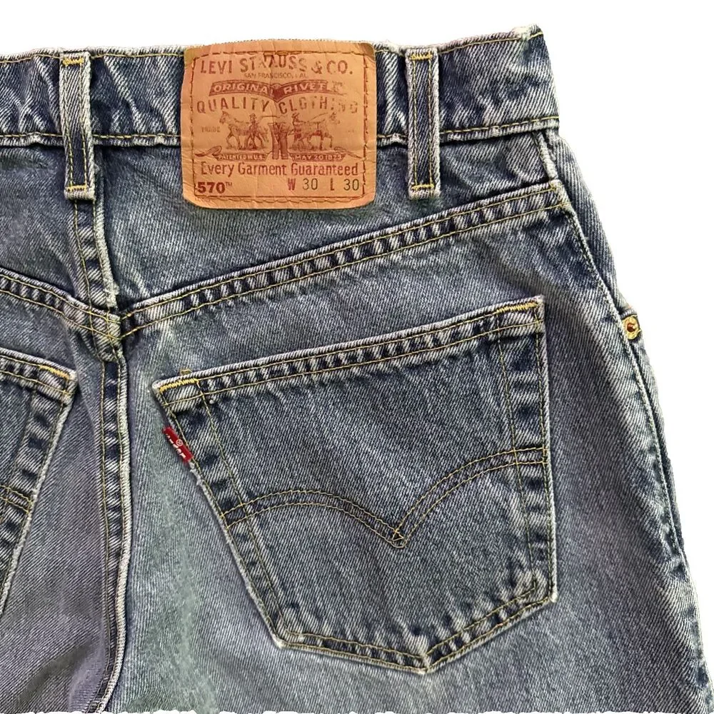 VTG Levis 570 Baggy Fit Jeans Mens Size 30x30 Blue USA MADE Skater Wide Tapered